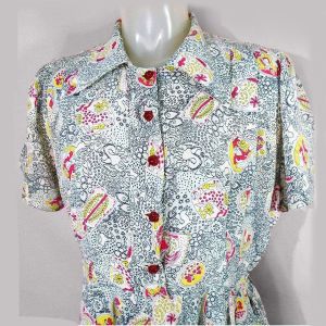 1940s Novelty Print Rayon Day Dress VFG - Fashionconstellate.com